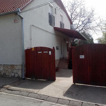Budai Vam Apartmanhaz ペーチ エクステリア 写真
