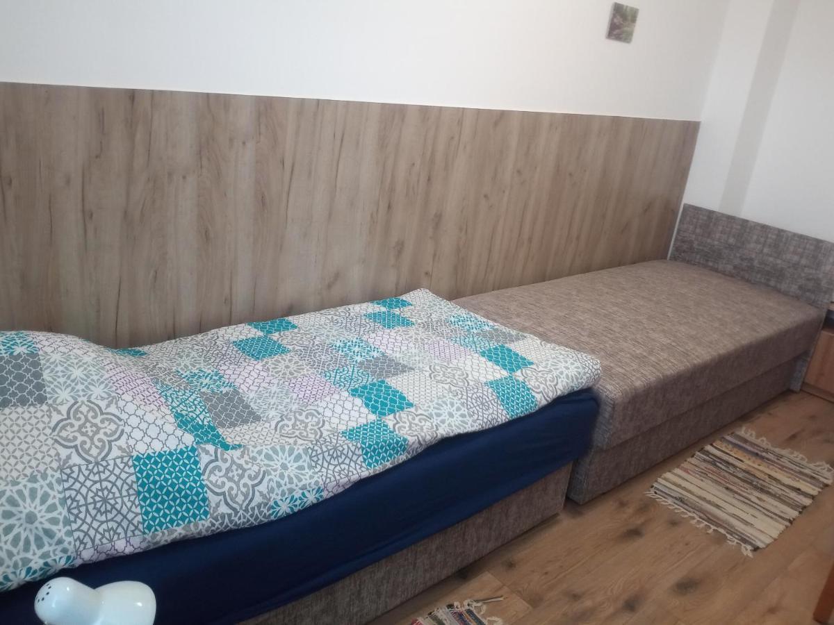 Budai Vam Apartmanhaz ペーチ エクステリア 写真