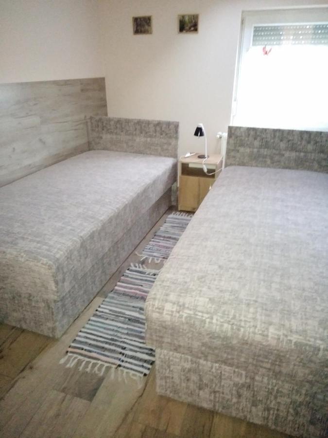 Budai Vam Apartmanhaz ペーチ エクステリア 写真