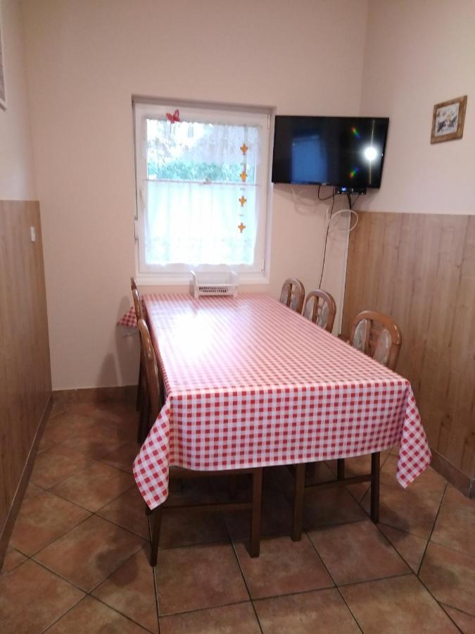 Budai Vam Apartmanhaz ペーチ エクステリア 写真