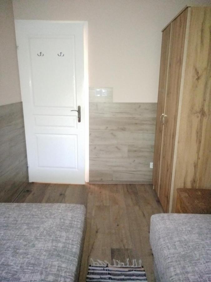 Budai Vam Apartmanhaz ペーチ エクステリア 写真
