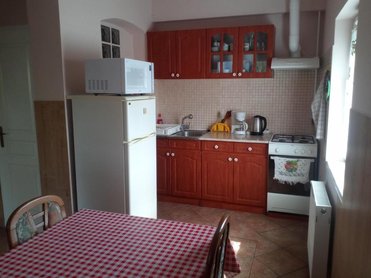 Budai Vam Apartmanhaz ペーチ エクステリア 写真