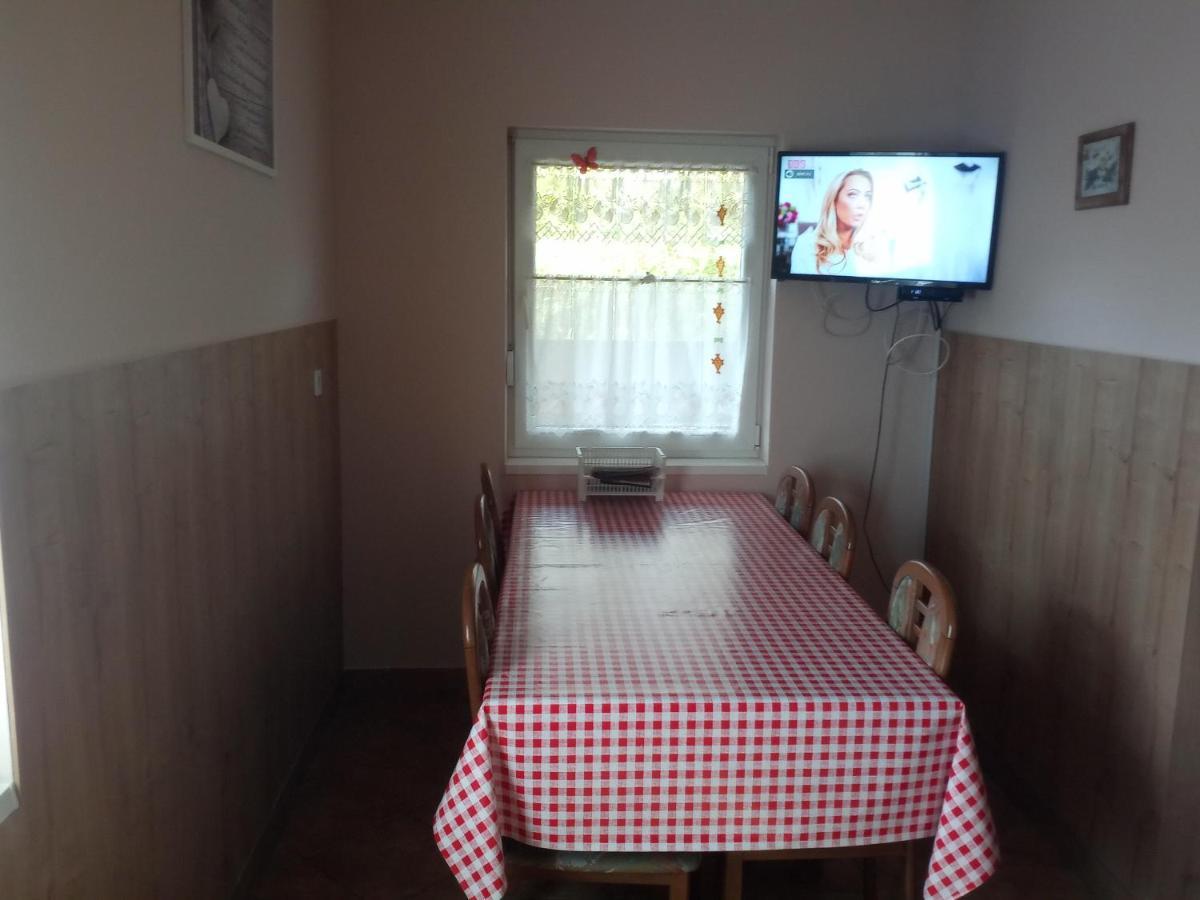 Budai Vam Apartmanhaz ペーチ エクステリア 写真