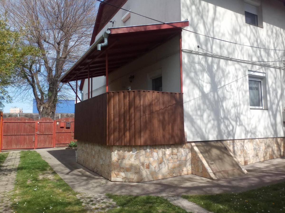 Budai Vam Apartmanhaz ペーチ エクステリア 写真